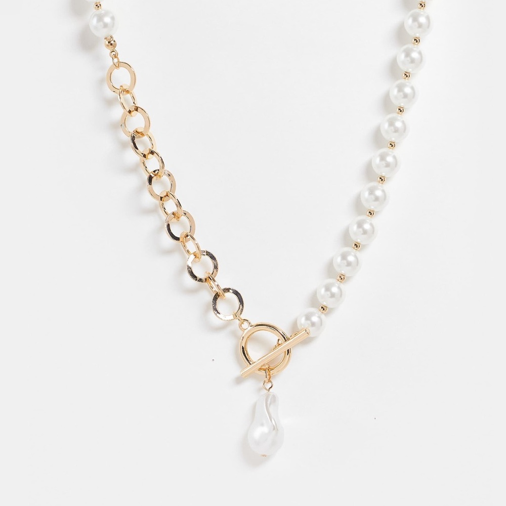 Ashiana chunky chain necklace with gold and pearl details